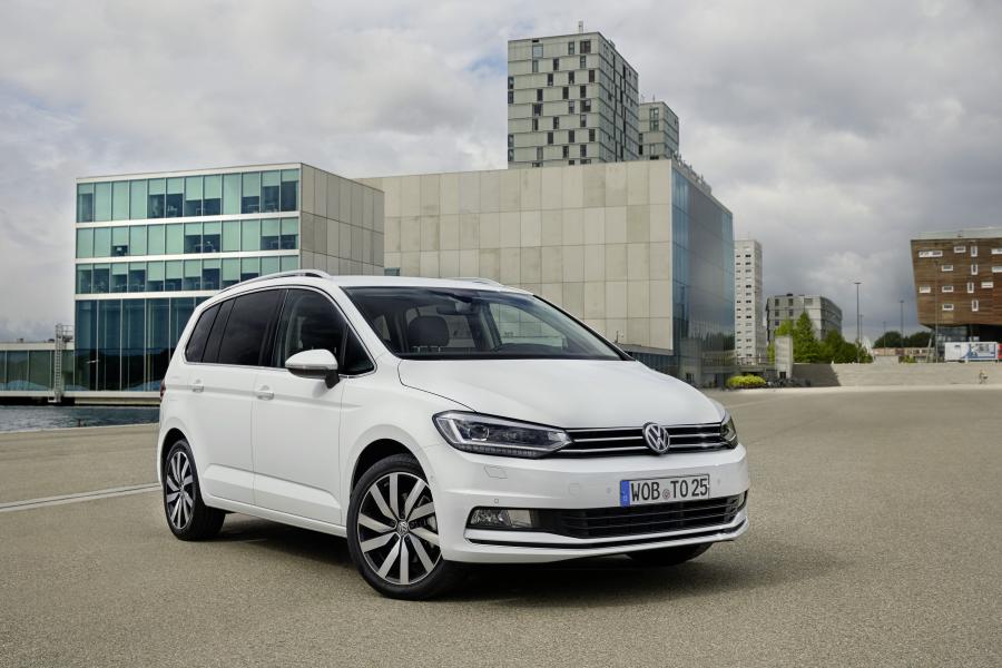  Volkswagen Touran TSI 2015 года  (фото 7 из 8)